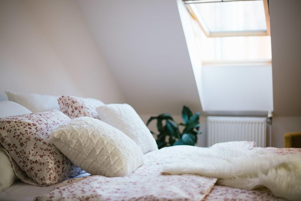 Golden Angel Apartment