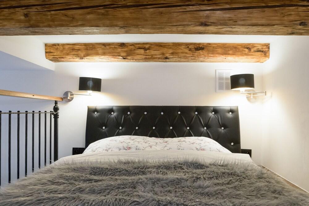 Quiet&High Class apts Jablonowskich St.