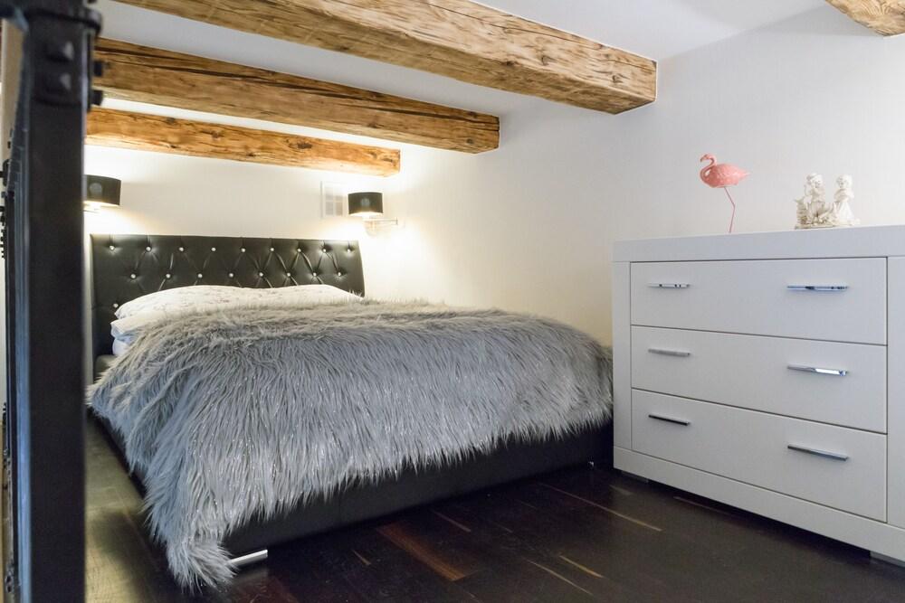 Quiet&High Class apts Jablonowskich St.