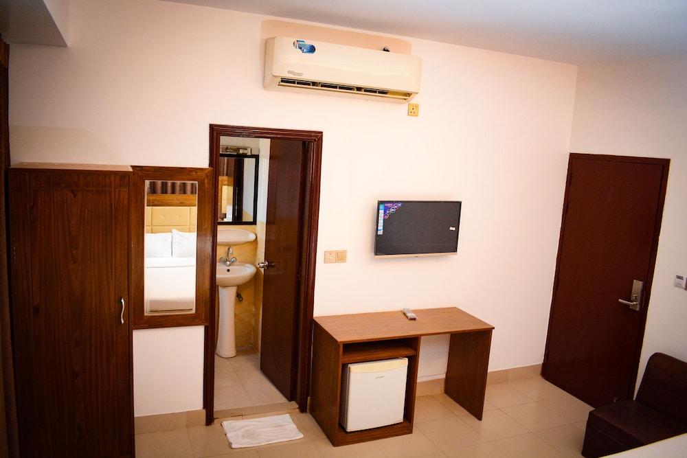 The Alina Hotel & Suites