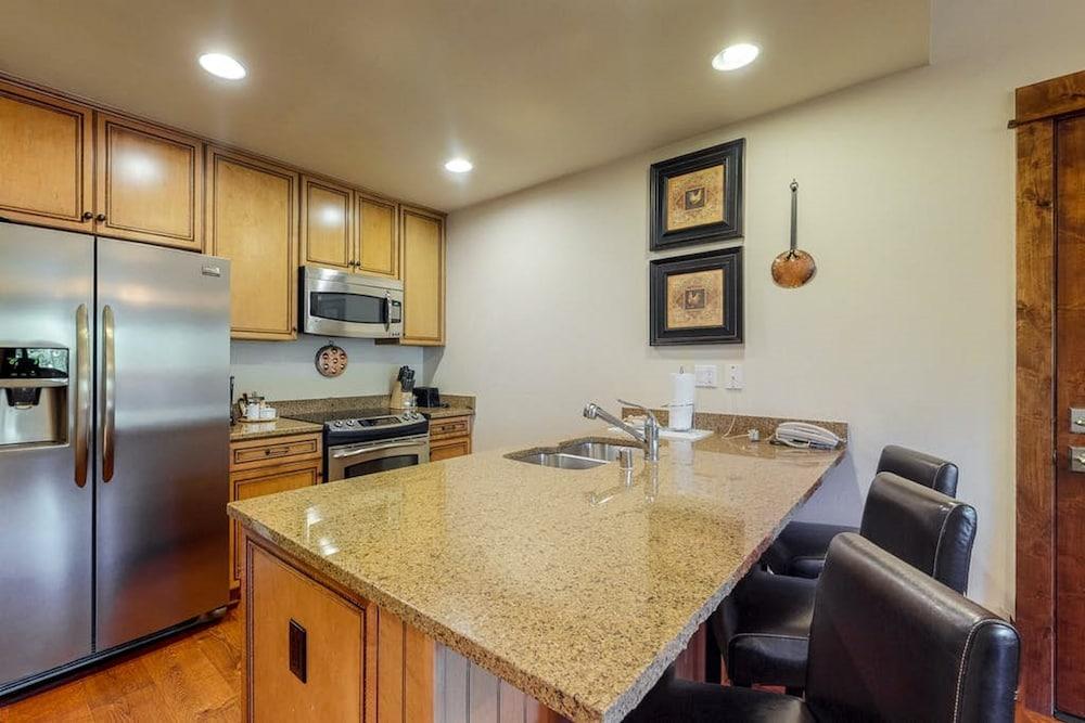 Luxury 2 Bedroom Ski in, Ski out Condo in Breckenridge with Shared Pool, Hot Tub, Arcade, and Bar