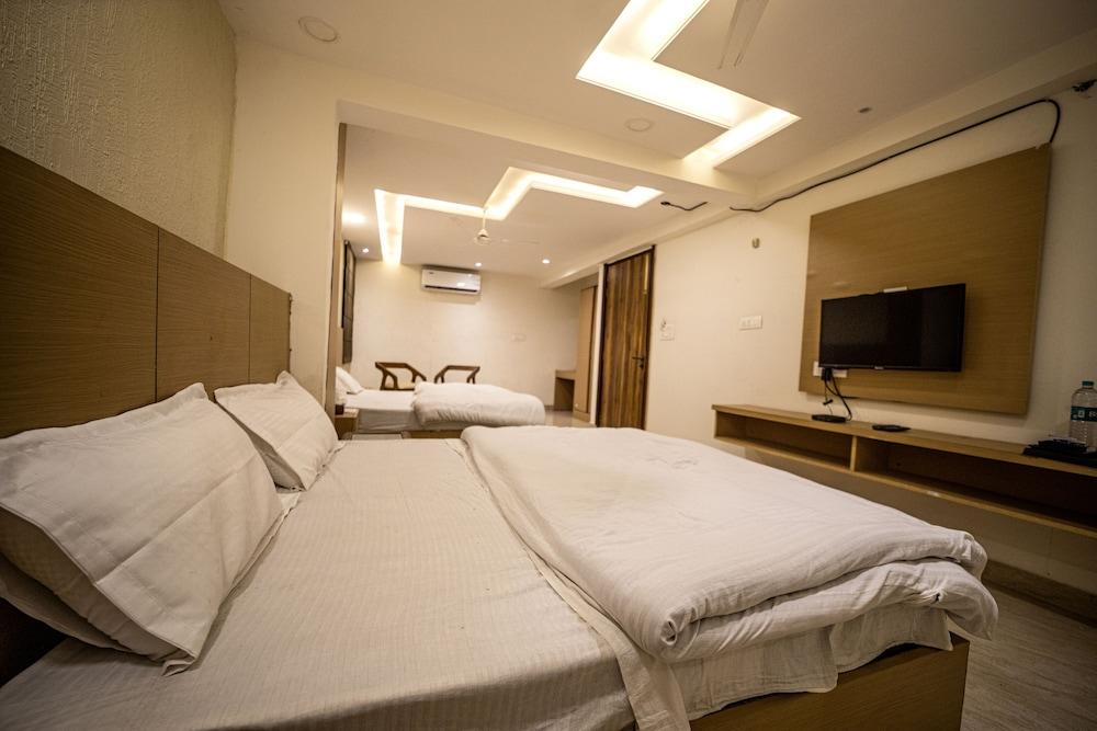 WOWSTAYZ Hotel Orange Regency