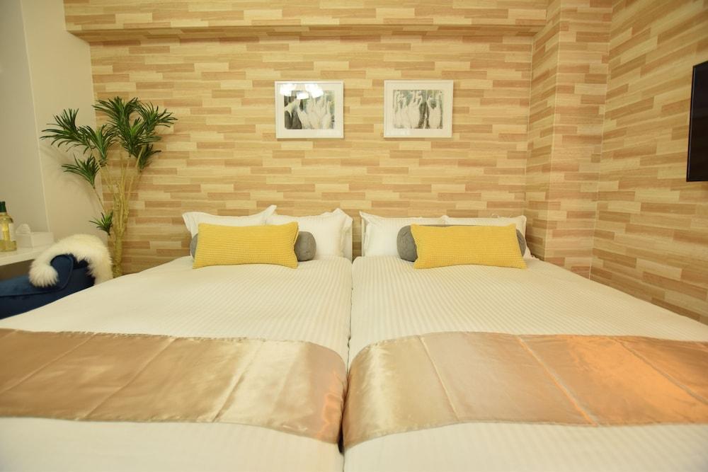 Nipponbashi Art Hotel