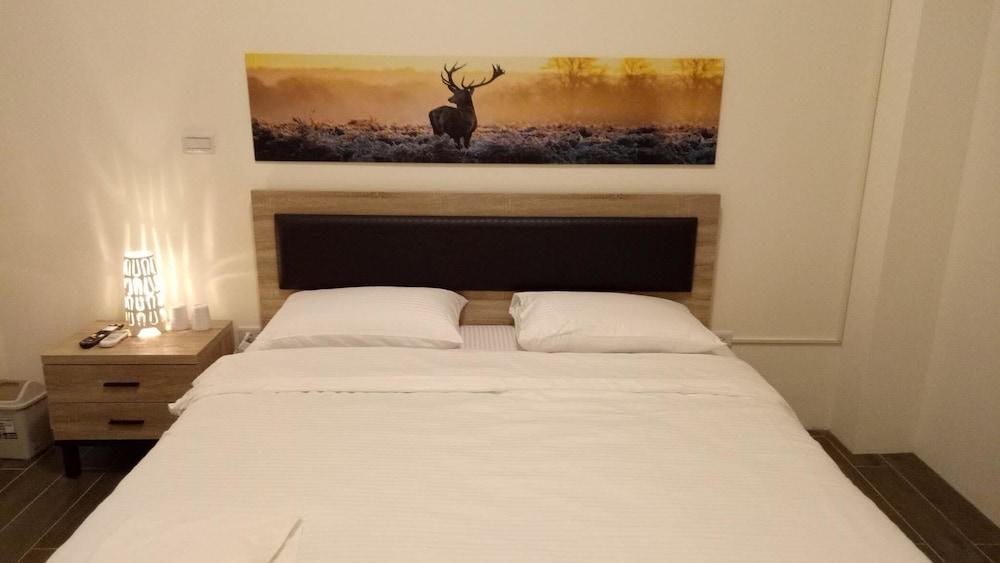 Yuanshan Dahu Homestay