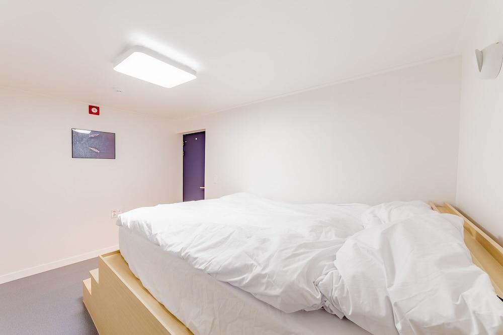 Guesthouse Dear Moon - Hostel