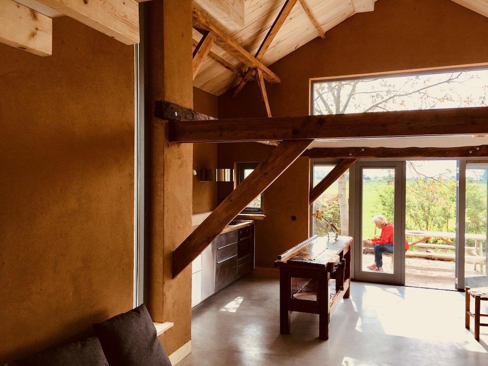 In het huis van Jo Daggert