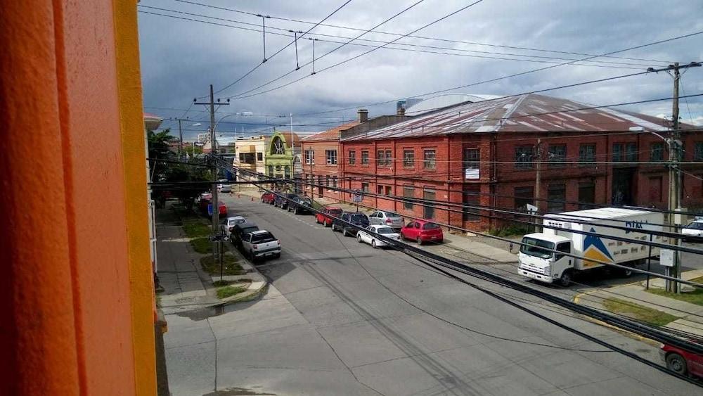 Hostal La Morenita - Hostel