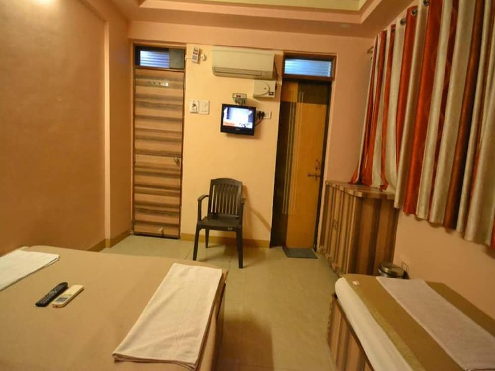 Hotel Sai Hari Prasad