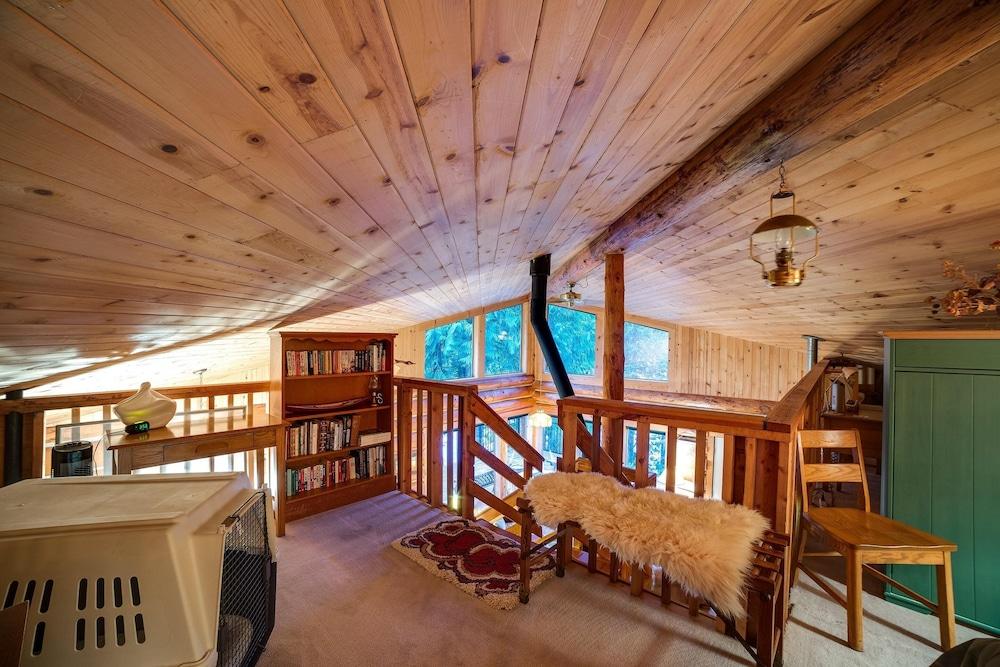 97MF - Lakeside - Dock - BBQ - Pets Ok - Sleeps 6