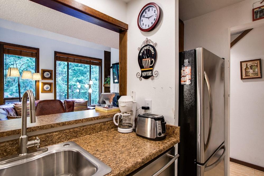 31SW - Fireplace - WiFi - Washer/Dryer - Sleeps 4