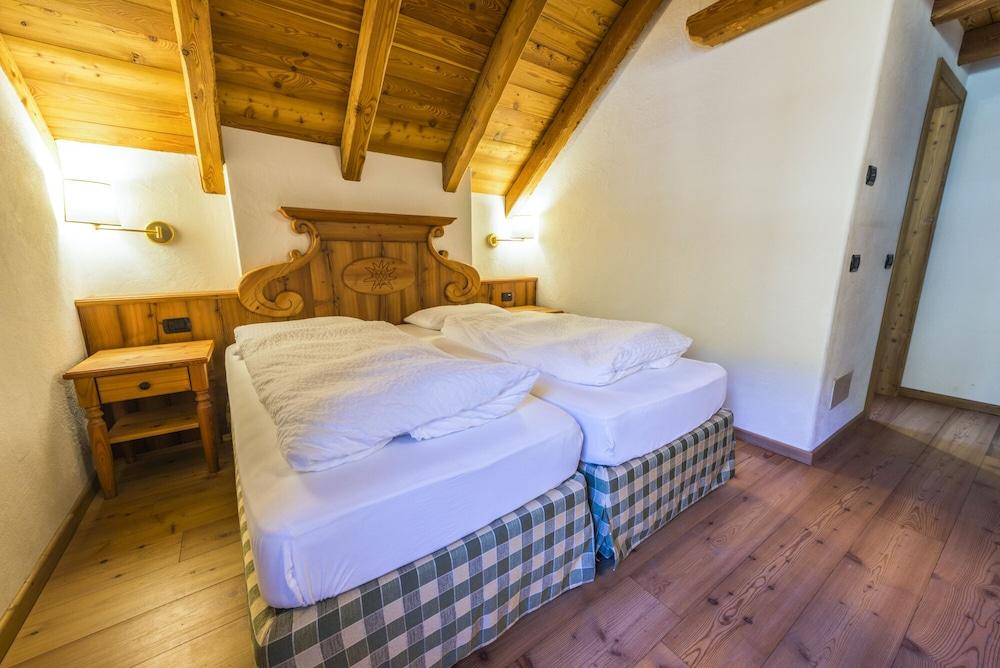 Rifugio Lago Nambino