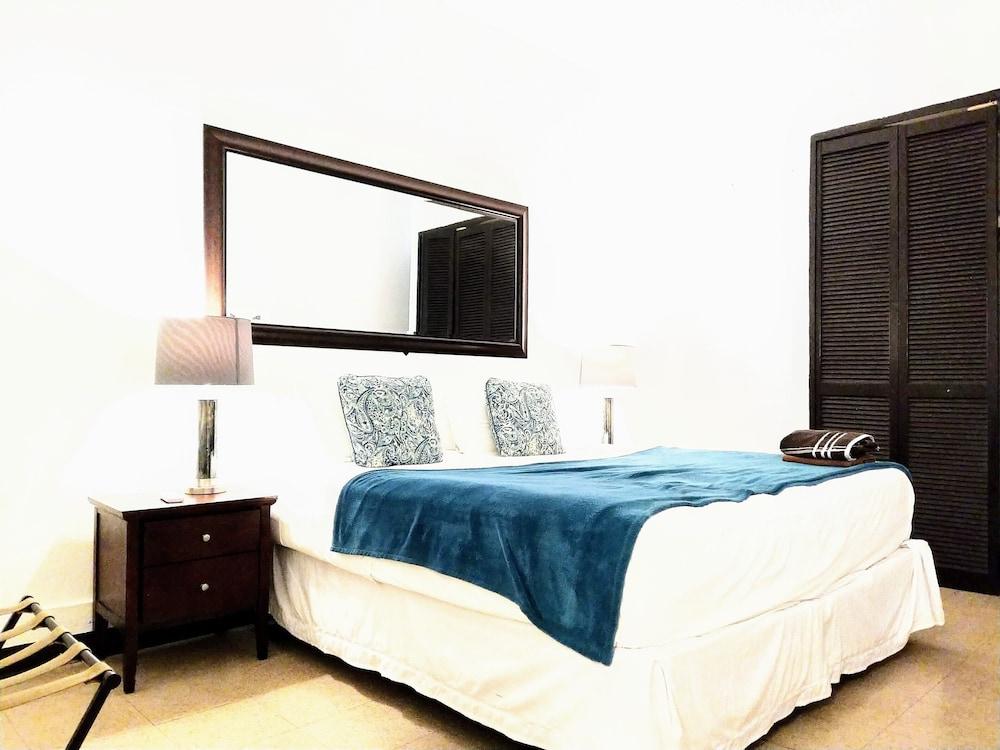 La Capitana Old San Juan