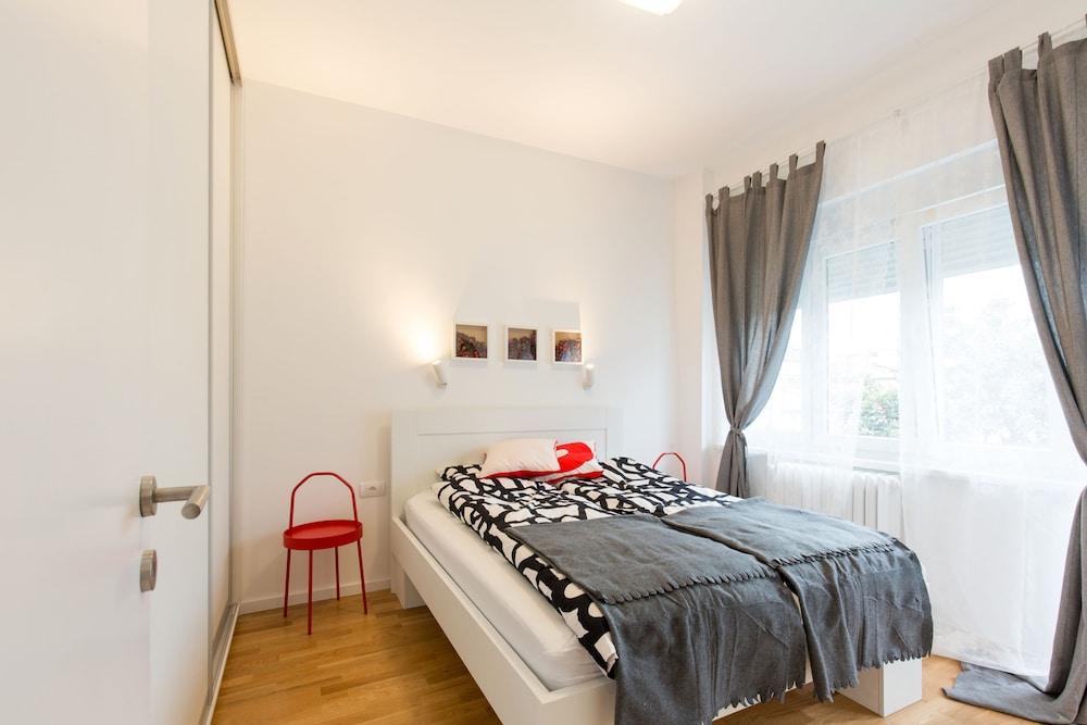 Belgrade Center Apartment Slavija Square