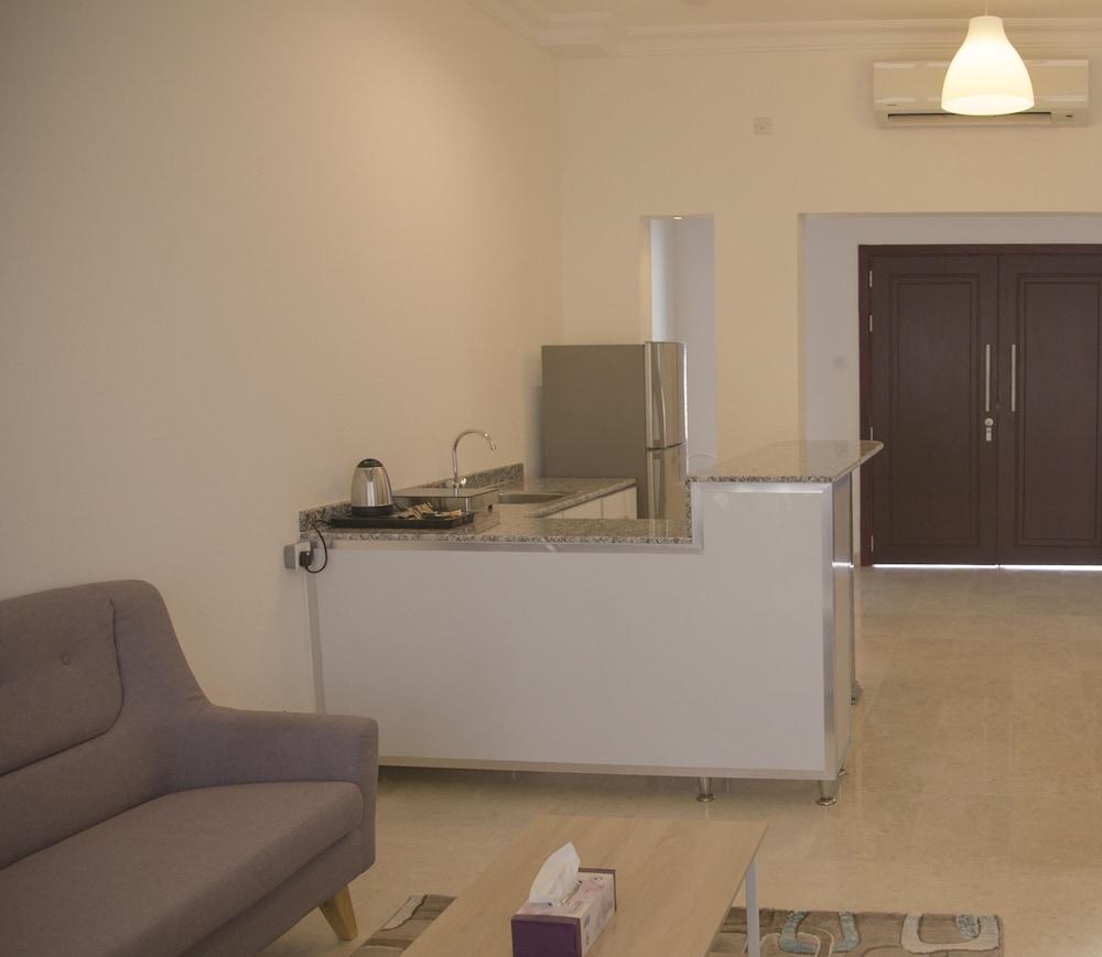 The Pool Villa - Tanuf