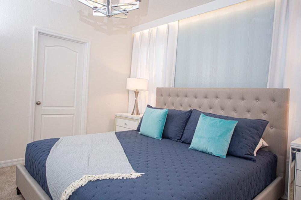 Amazing 6bds Single Home With Private Pool St7040