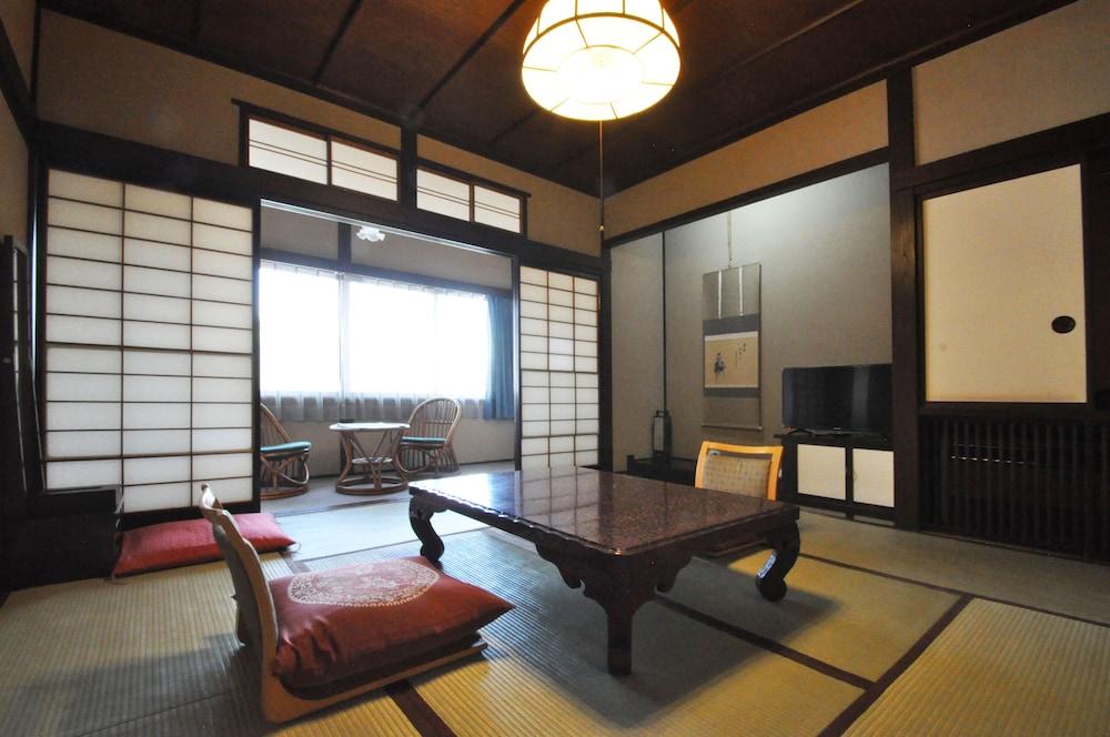 Higashi Ishikawa Ryokan