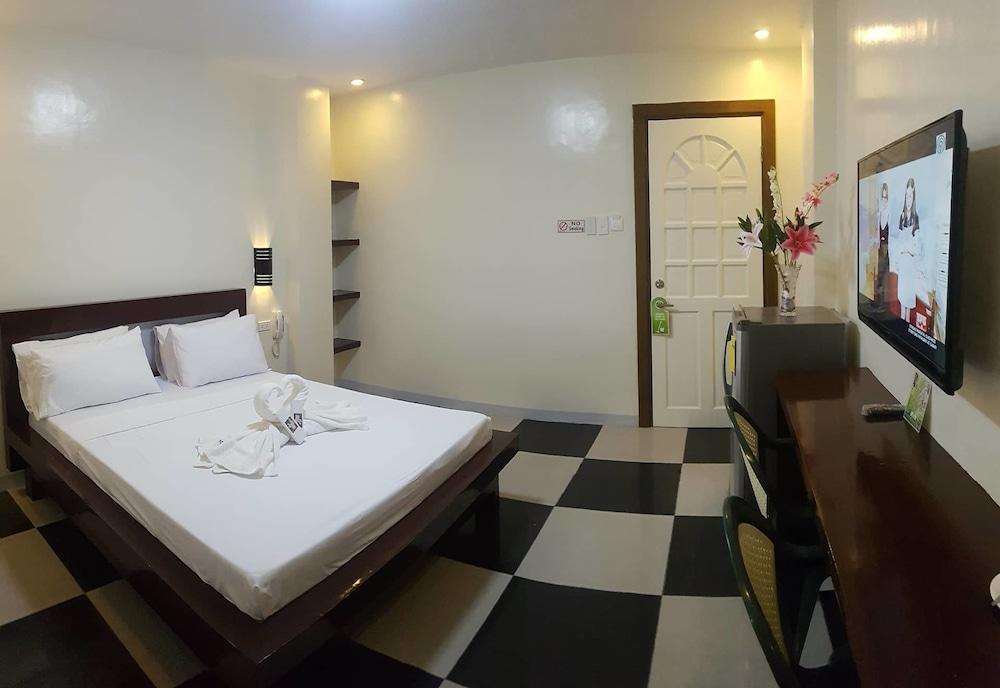 FAP Exzel Hotel and KTV Bar