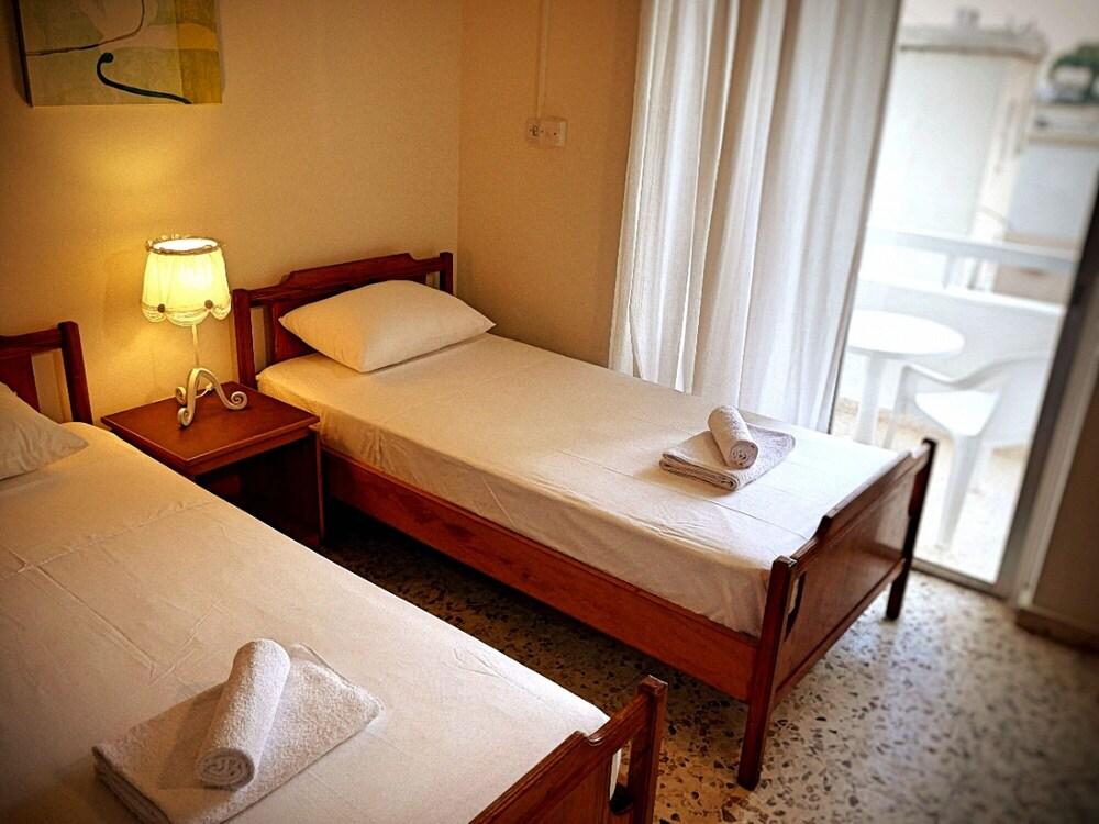 Napa Central Apartment