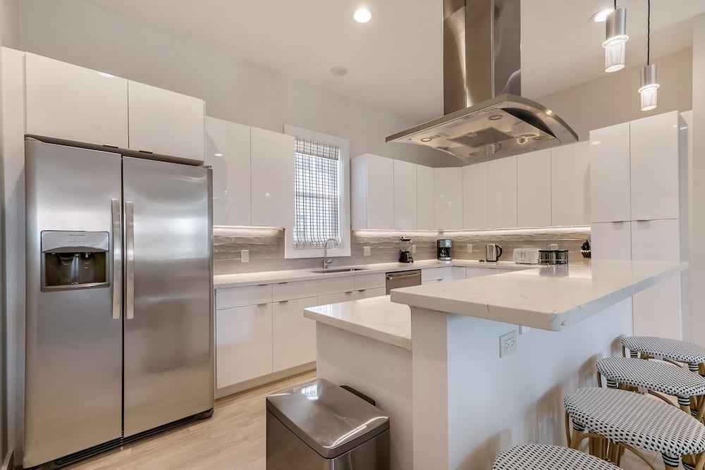 Cozy Living in Mid City