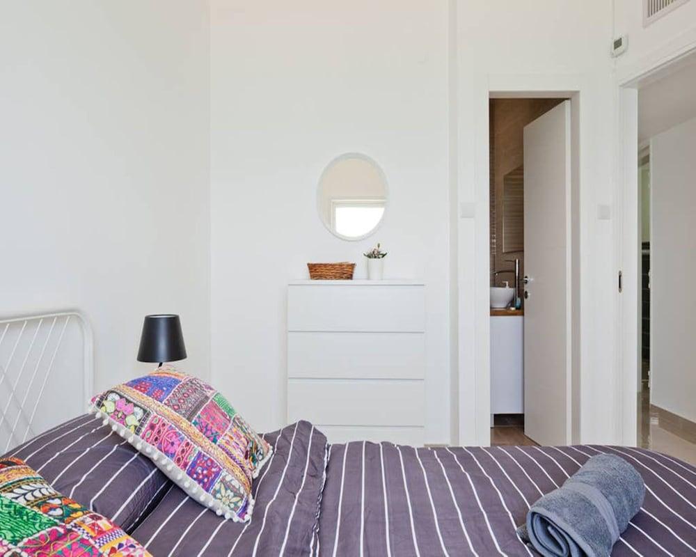 3BR Apt Beach View Best Loc Bat-Yam