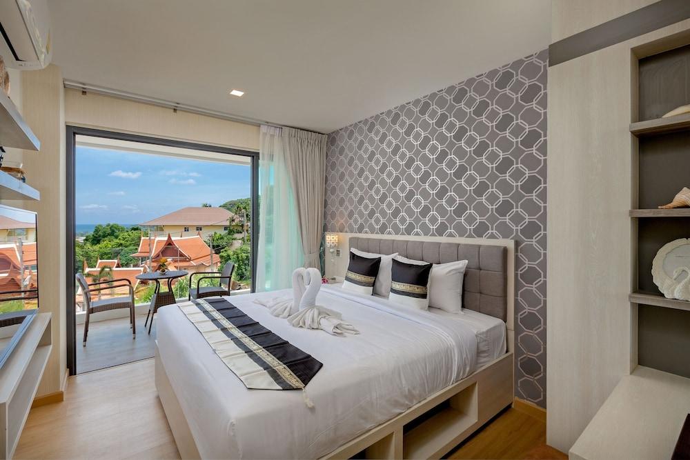 Splendid Sea View Resort