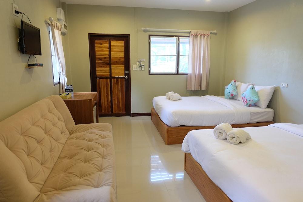 Baan Suan Chan Resort