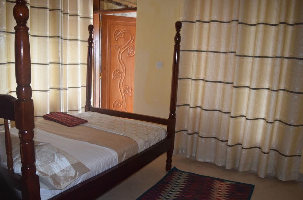 Kyaninga Royal Cottage