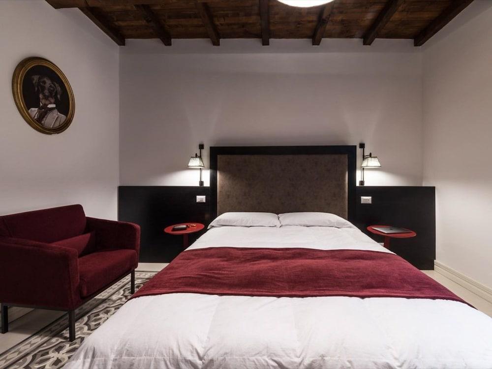 Panisperna Apartment 4