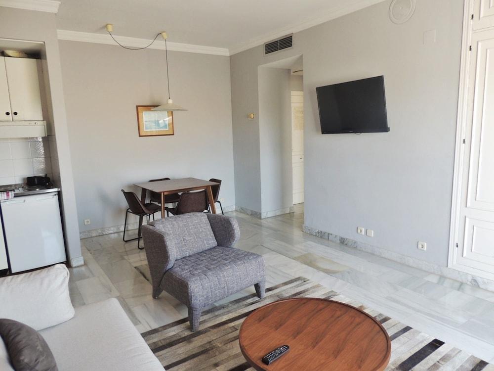 Apartament Suite in Hotel Pyr