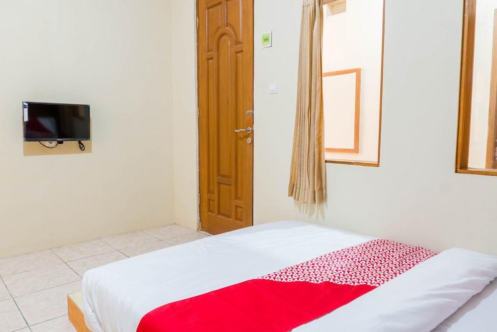 OYO 1340 Wisma Alamanda