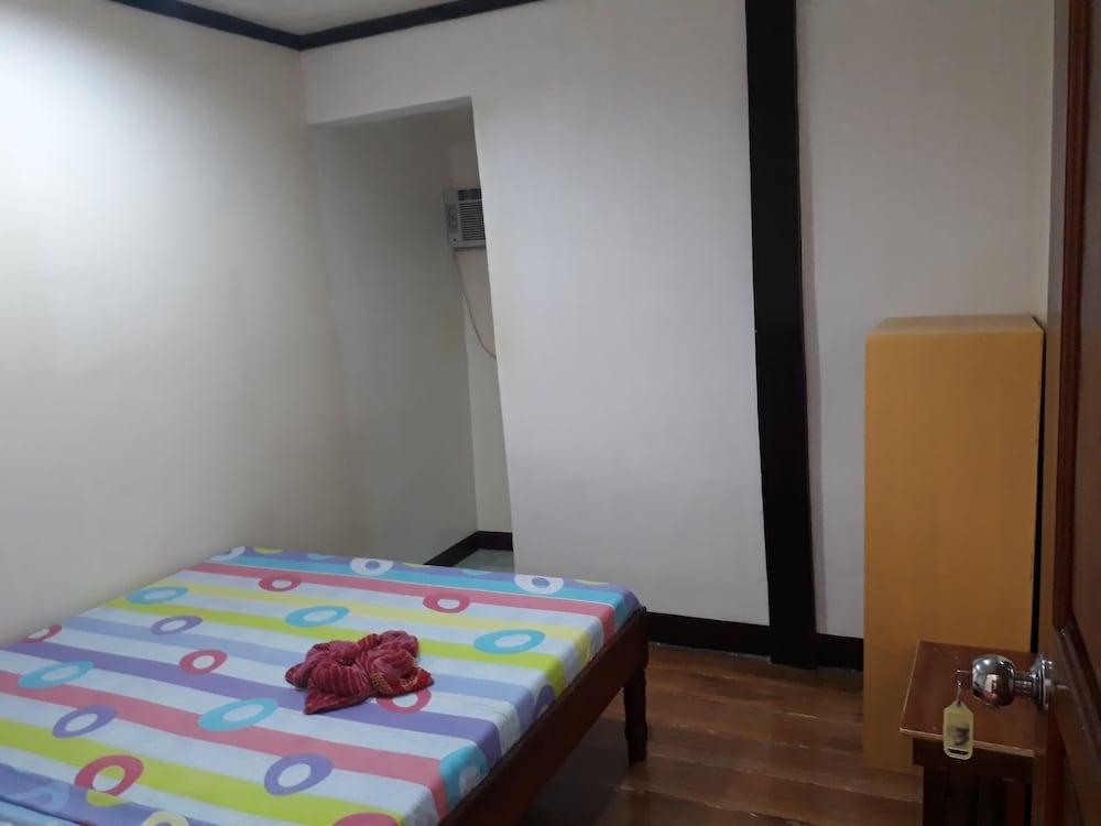 Adrian Traveller's Inn