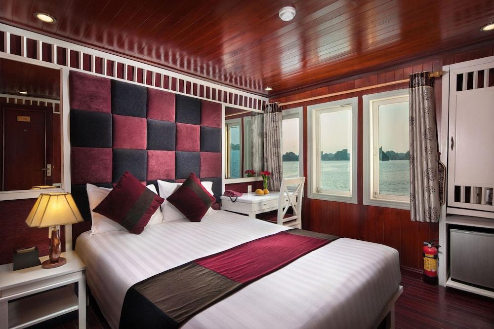 Halong Canary Cruise