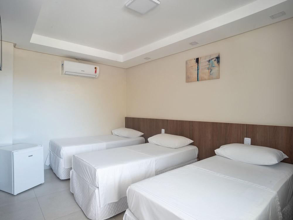 OYO Hotel Barra Do Riacho, Aracruz