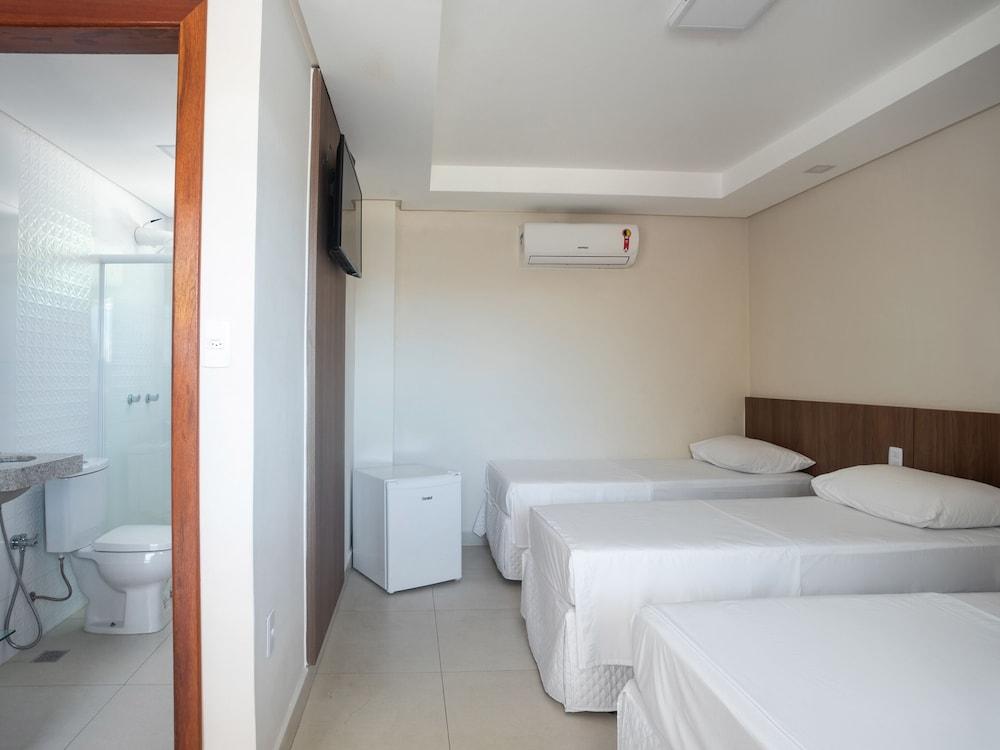 OYO Hotel Barra Do Riacho, Aracruz