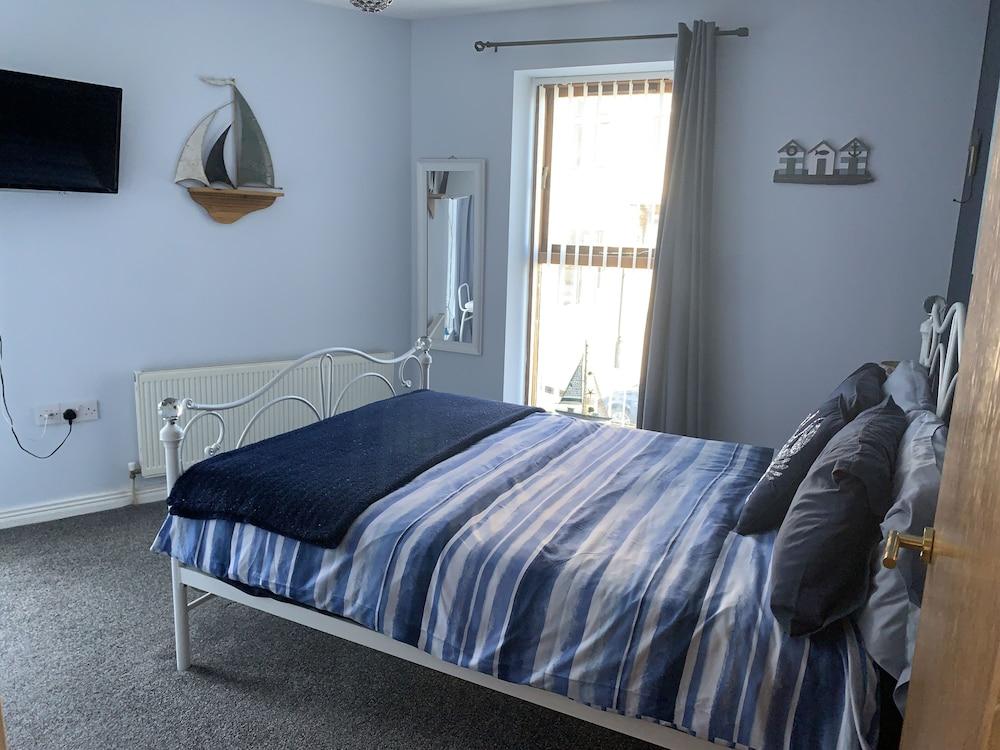 Harbour View Luxury Comfortable Holiday Apartment