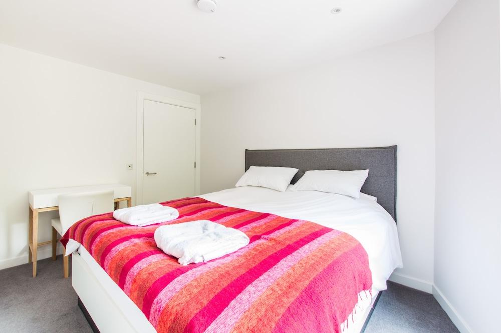 Luxury 1 Bed Castle View Apartment