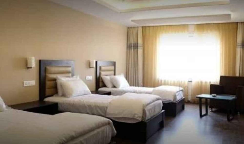 Hotel Swarnaa Paradise