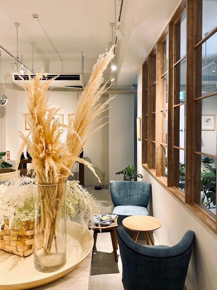 Lestel Naha - Hostel