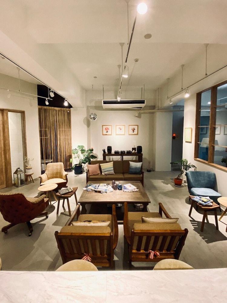 Lestel Naha - Hostel