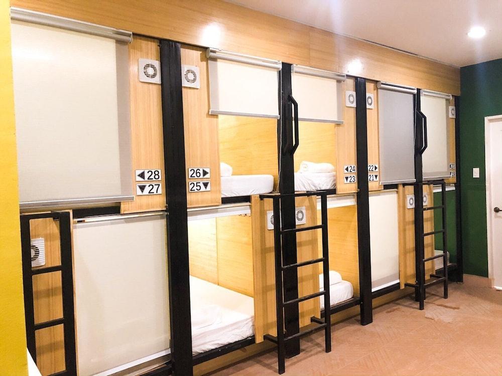 Chiasti Capsule Hostel - Adults Only