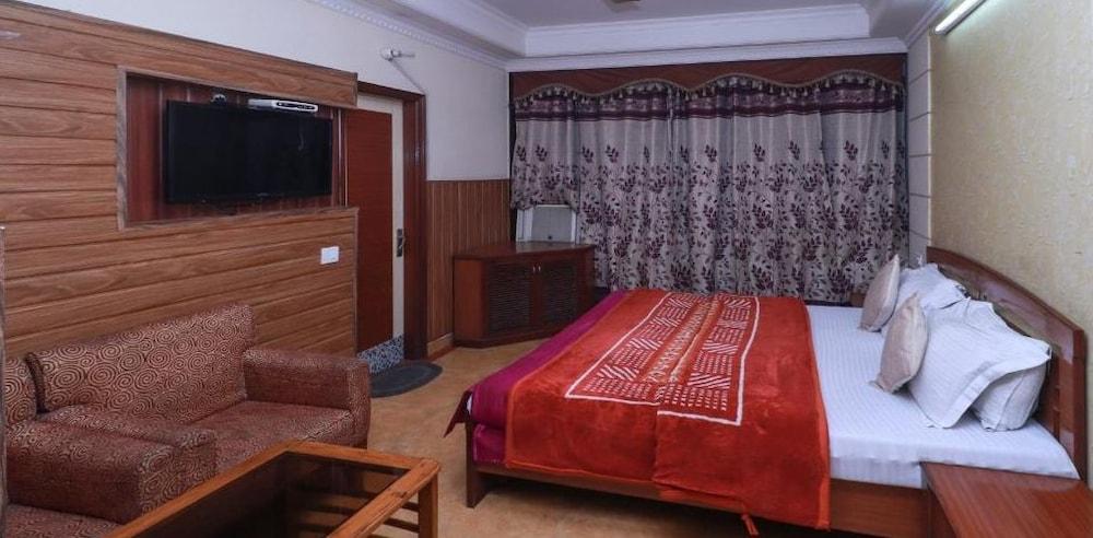 Hotel Sukh Sagar 44