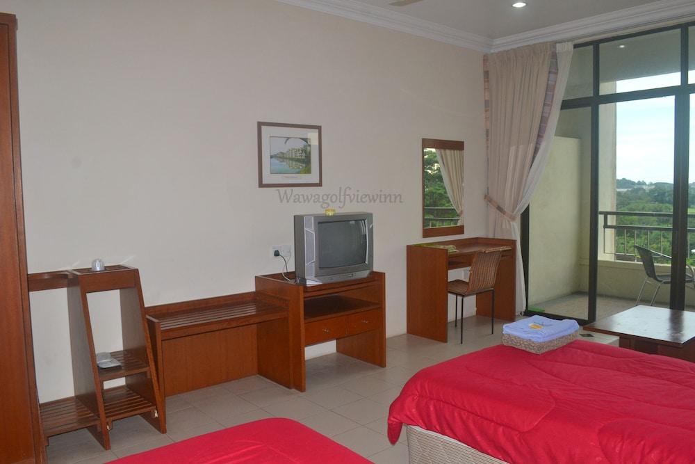 Wawa's Golf View Inn