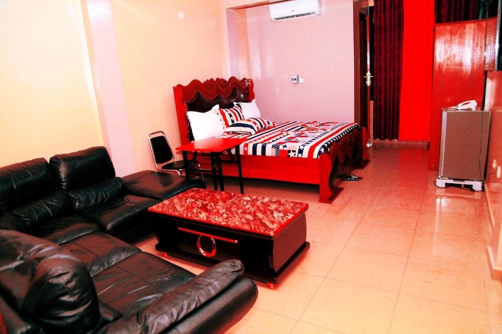 Flat Hotel Kandolo Gombe