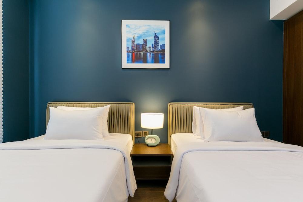 Blue Fingers Saigon Royal - Tresor