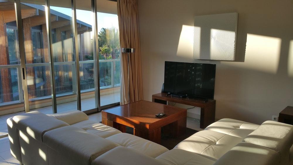 Salgados Beach Vila das Lagoas