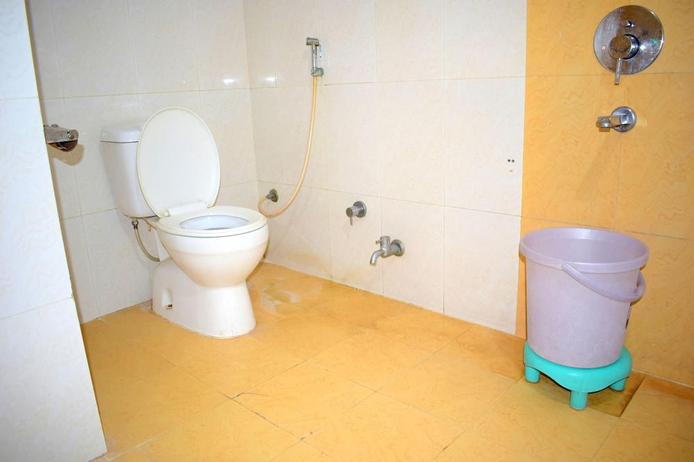 Hotel Sun Shine by Sky Stays