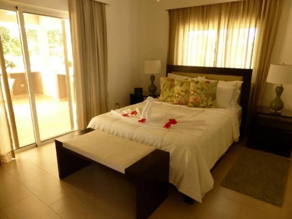 Exquisite Taste Awaits you With This Custom Styled Villa