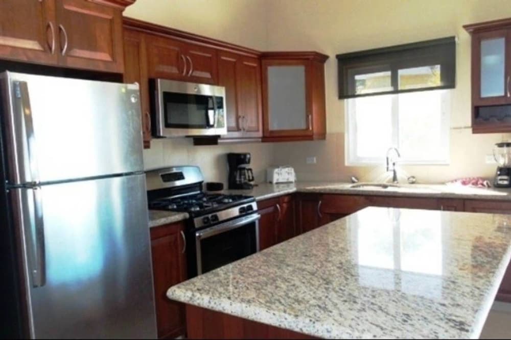 Two Bedroom With Jaccuzi Gated