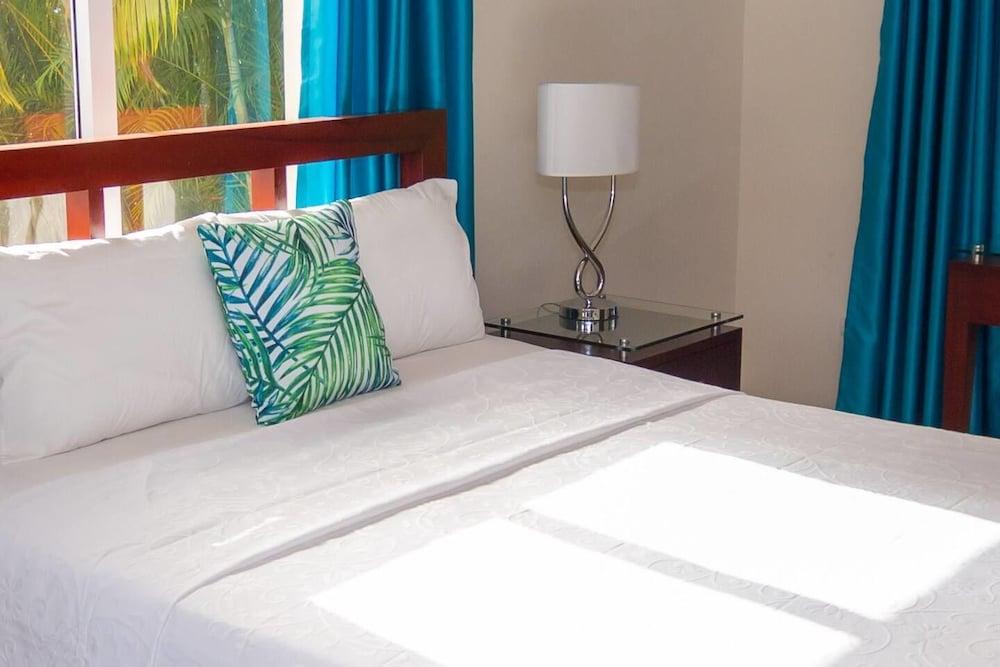 Privacy and Comfort Luxury 6 Bedroom Villa