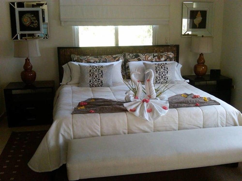 Unique and Elegant 5 Bedroom